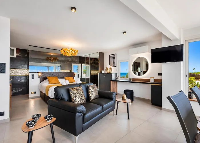 Aurora Port Nature - Vue Mer- Terrasse Plein Sud - Parking - Village Naturiste *