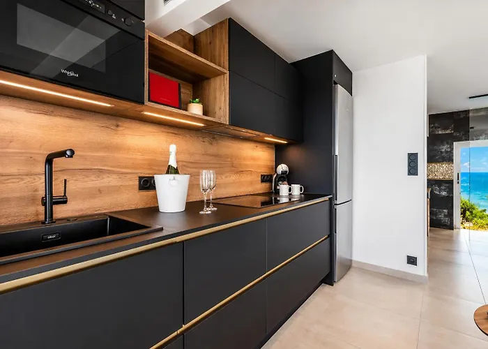 Aurora Port Nature - Vue Mer- Terrasse Plein Sud - Parking - Village Naturiste *